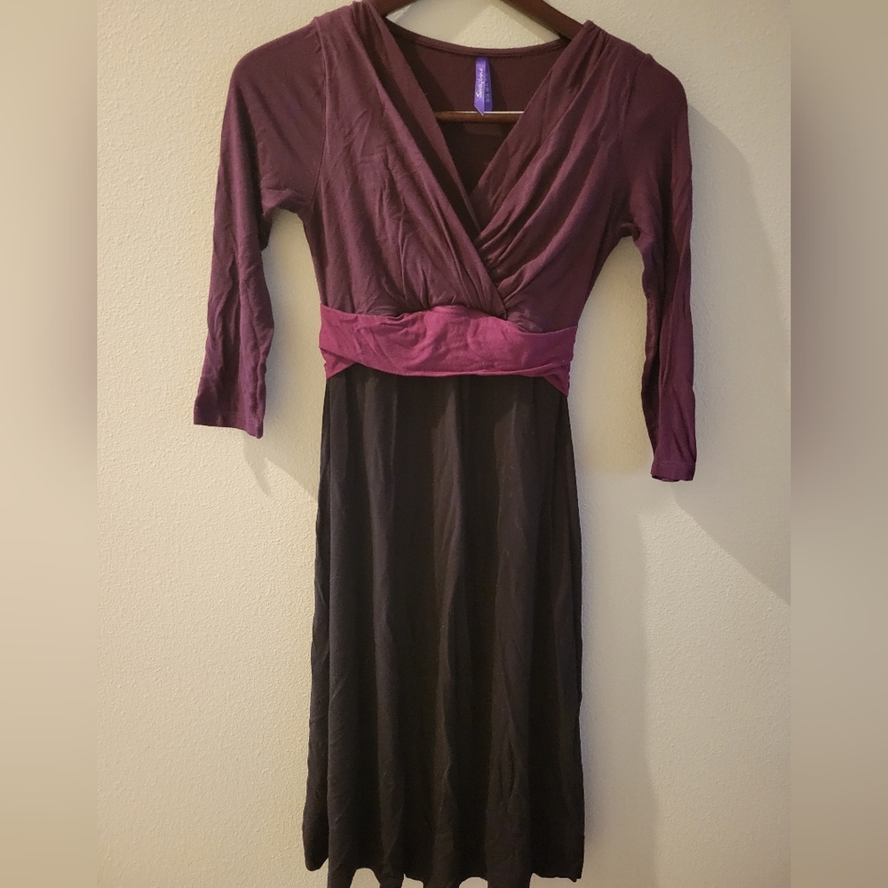 Seraphine Purple and Black Size 4 Maternity Nursing Dress